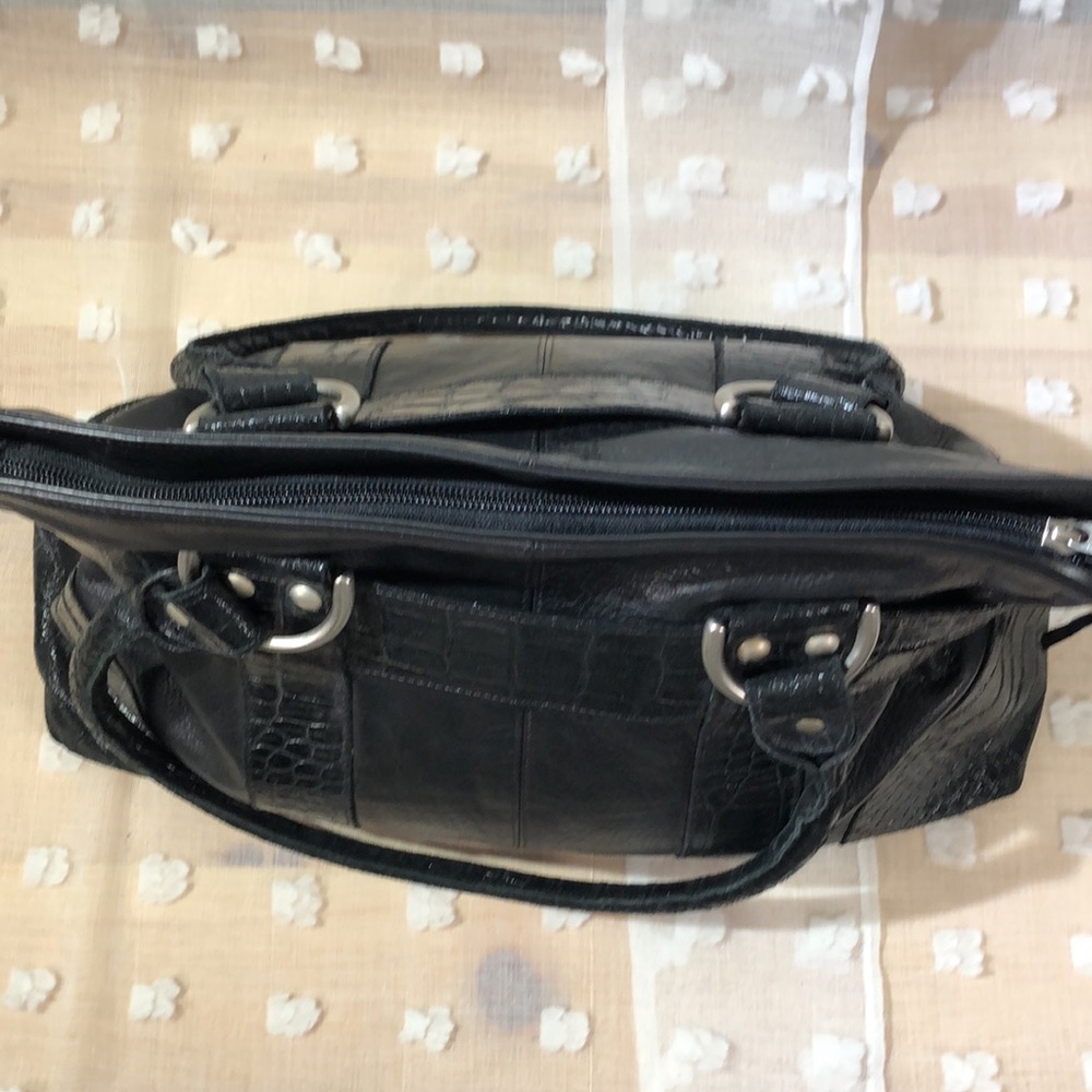Black Leather Structured Tote Bag - Picture 6 of 11